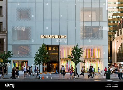 fifth avenue louis vuitton|louis vuitton manhattan.